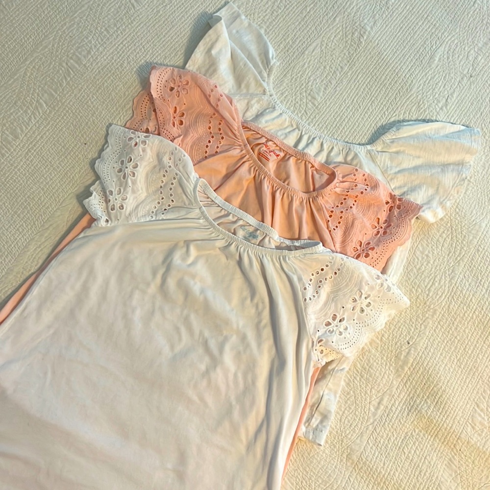 Three Girls Flutter Sleeve Tops Tees VGUC